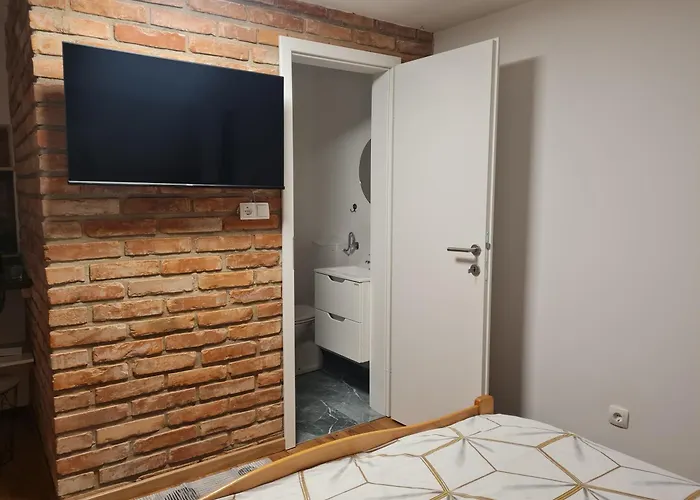 Soba Tete Tile - Hisa Ob Gozdu